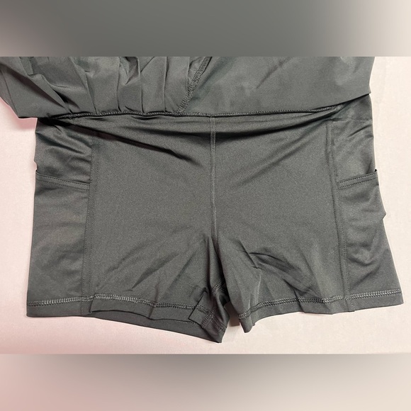 NWT LOLË Black Asymmetrical Side-Pleated Tennis Skort - Picture 4 of 4